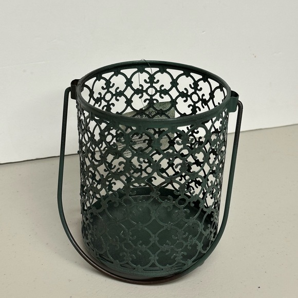 Celebrating Home Retired Catedral Pattern Metal Candle holder with handle . - Picture 13 of 16